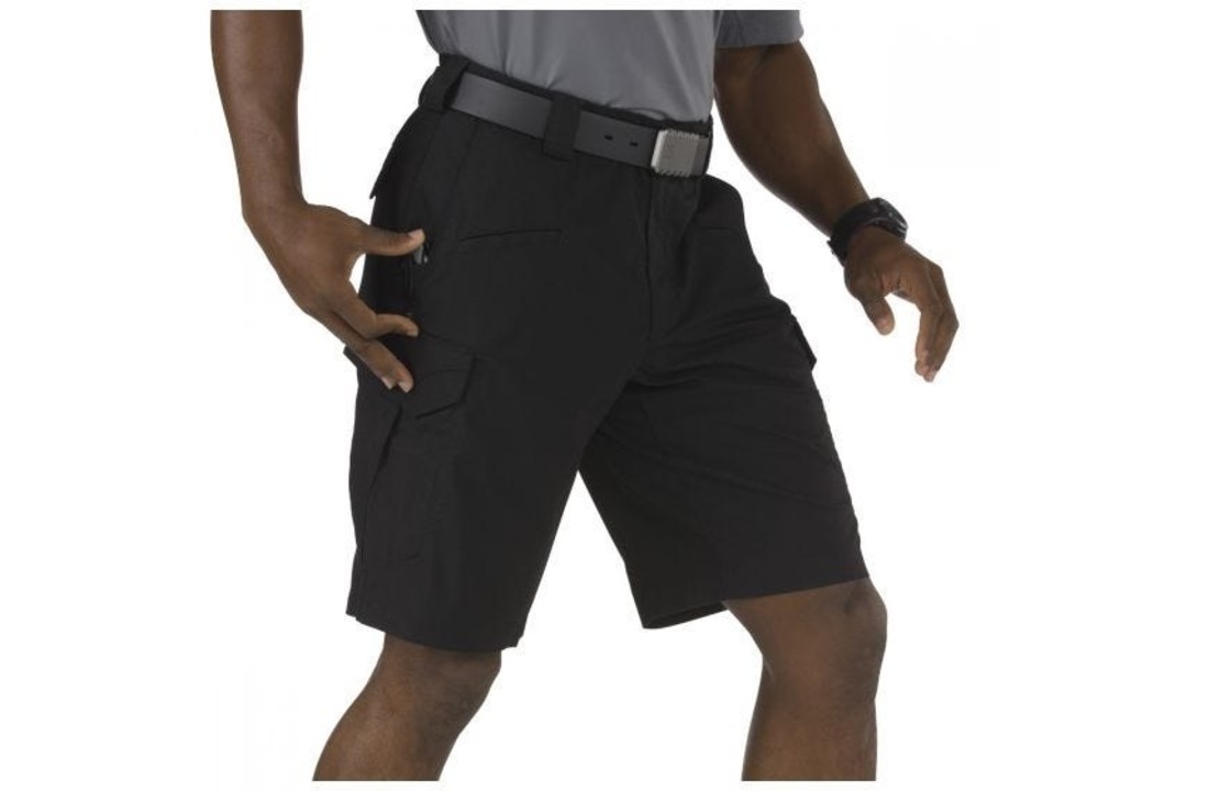 Stryke 11" Short Black Maat: W42