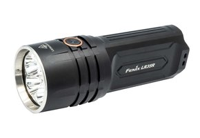 LR35R Zaklamp / Flashlight (10.000 lumen)