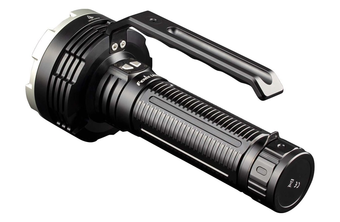 LR80R Zaklamp / Flashlight (18.000 lumen)