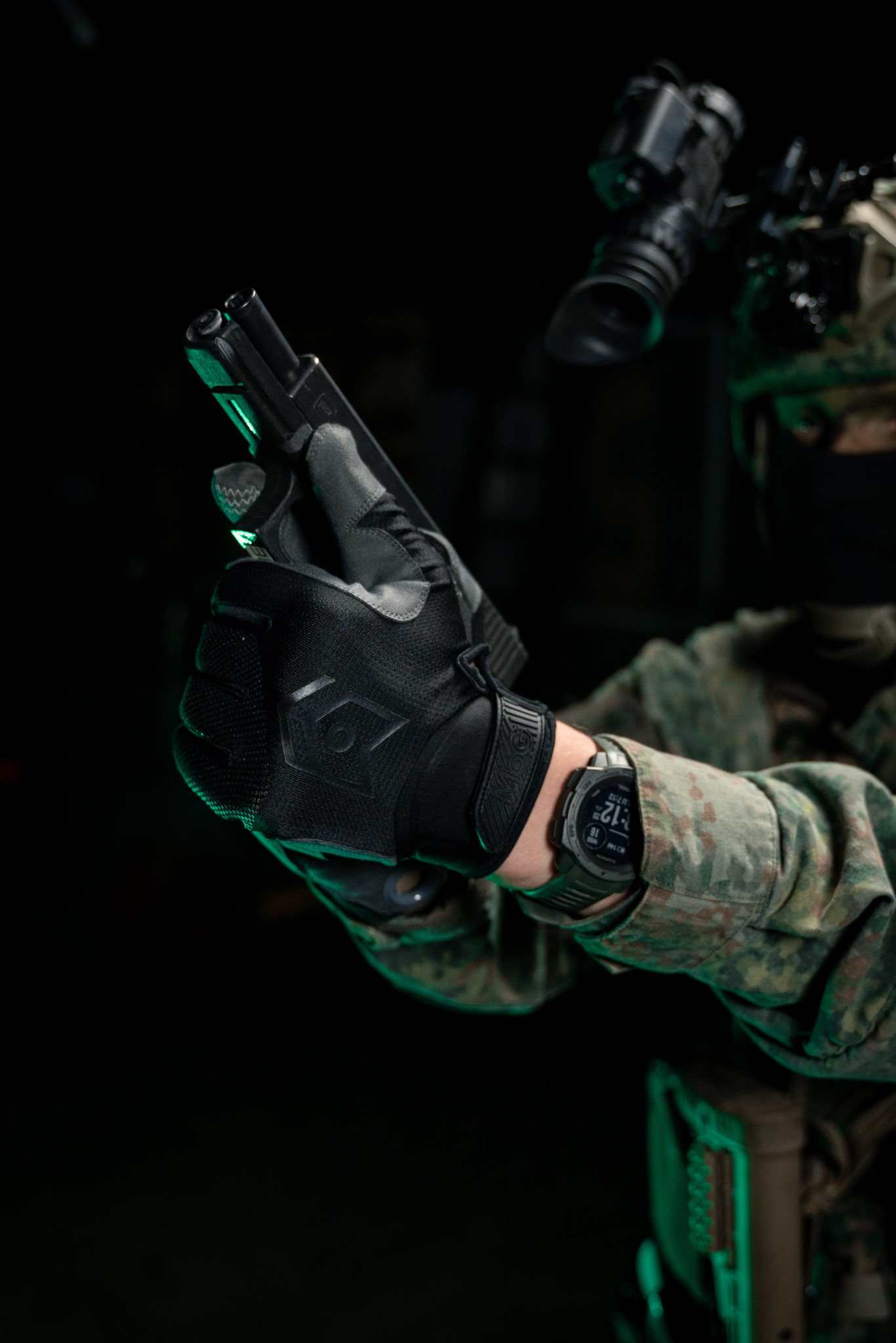 8109B - TARGET High Abrasion Gloves Black Wolf