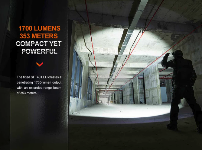 PD35R Zaklamp / Flashlight (1700 lumen)