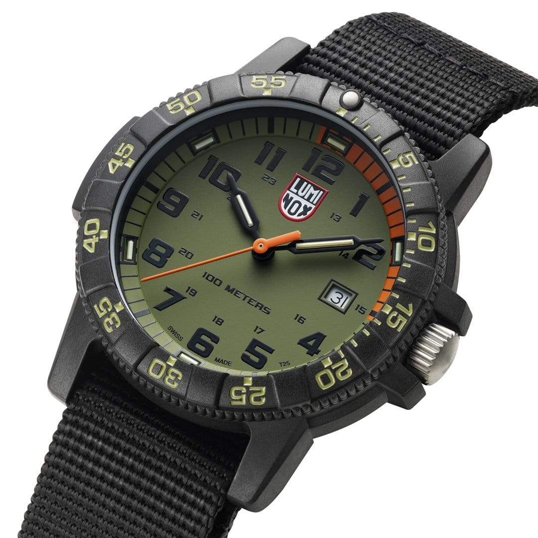 0337 Leather Back SEA Turtle Giant Black Green (44mm)