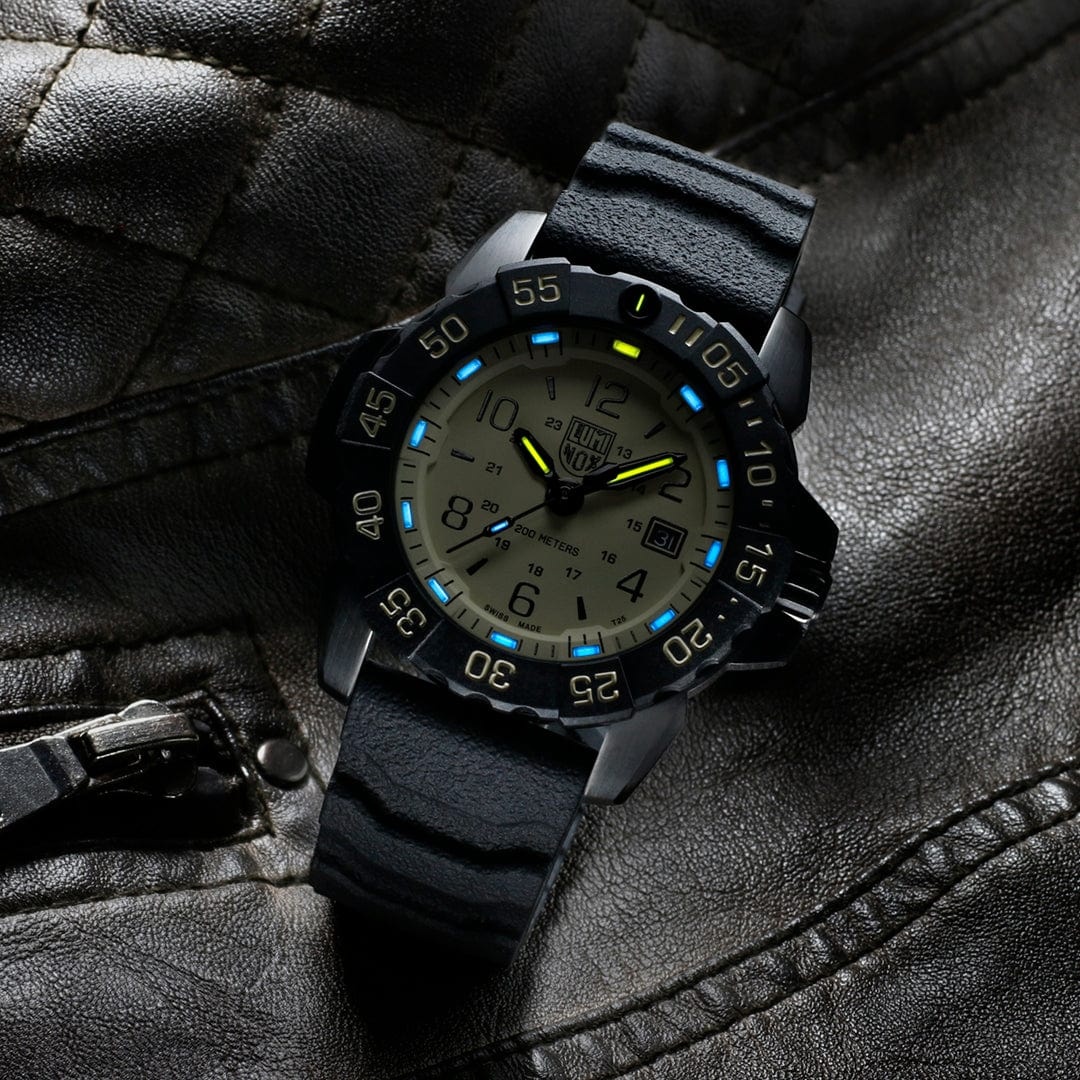 Luminox 3251 Navy Seal Foundation Steel Black Desert GearPoint