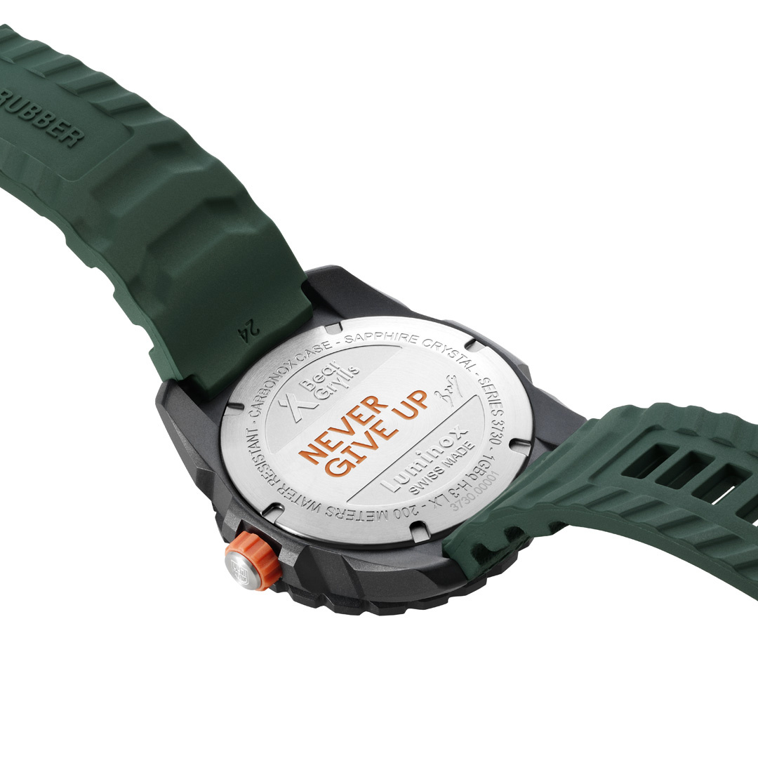 3735 Bear Grylls Survival Land  Green (43mm)