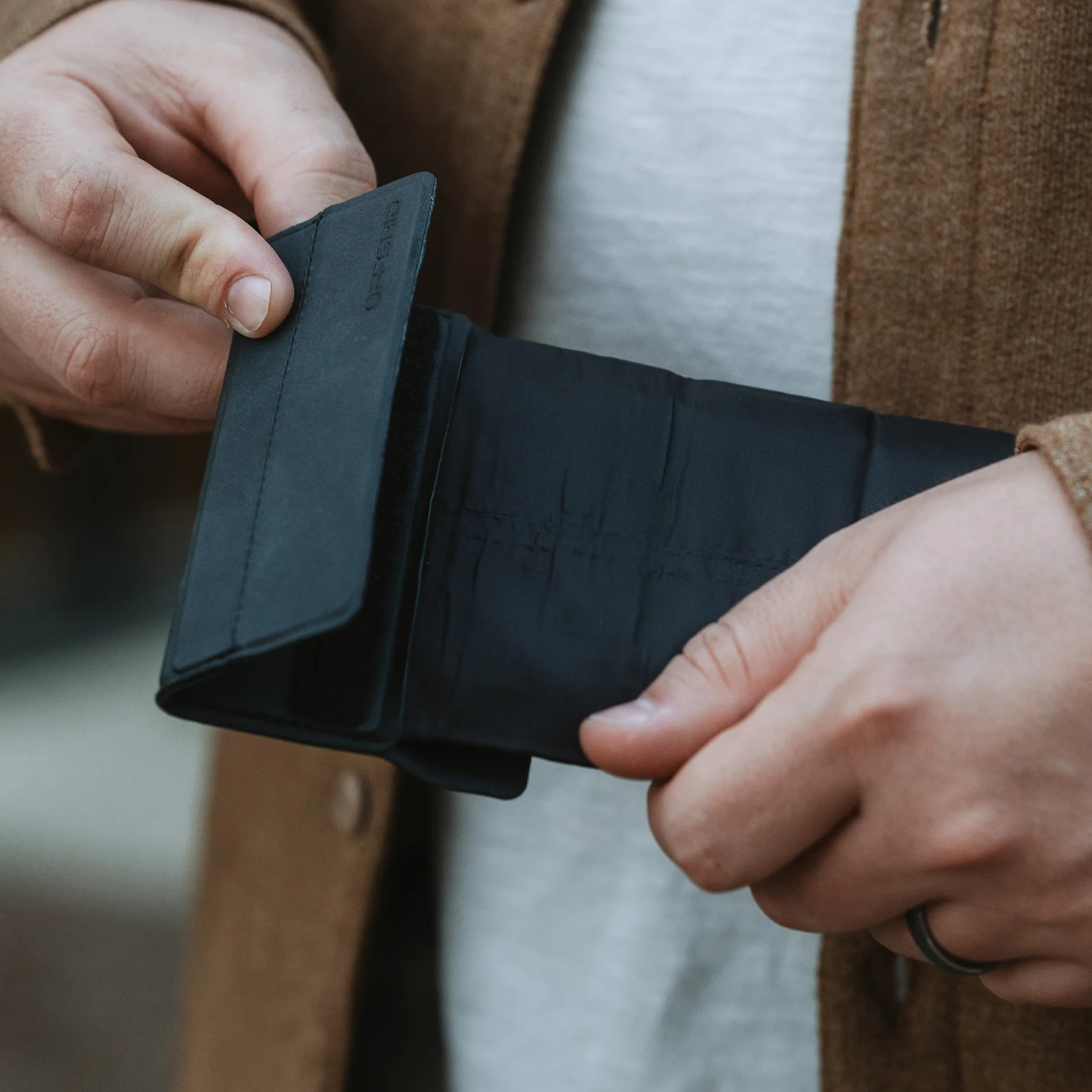 Faraday FOLD Mobile Sleeve Black