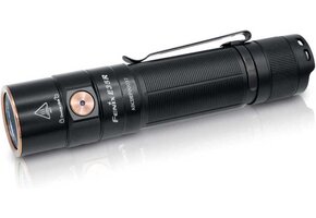 E35R Zaklamp / Flashlight (3100 lumen)