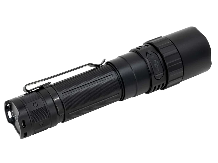 PD40R V3.0 Zaklamp / Flashlight (3000 lumen) incl. Accu