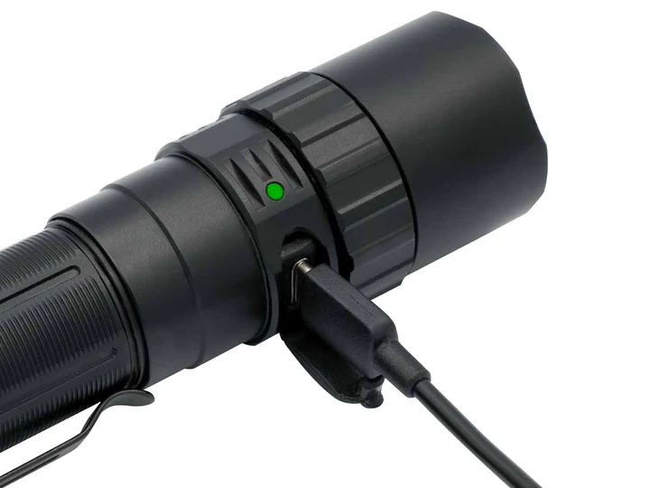 PD40R V3.0 Zaklamp / Flashlight (3000 lumen) incl. Accu