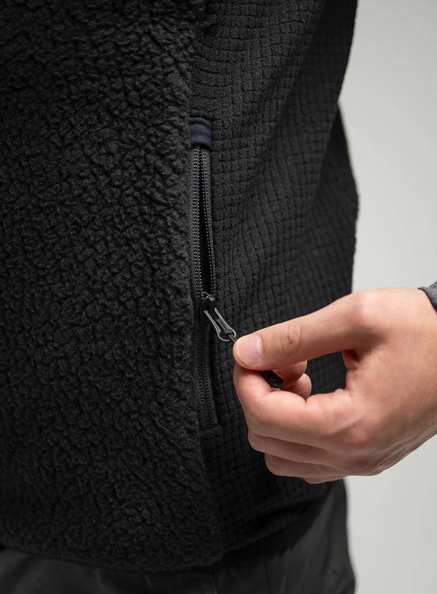 MANTRA Gilet Obsidian Black