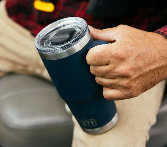 Rambler® 20 oz Reismok van 591ml met Stronghold™-deksel Navy