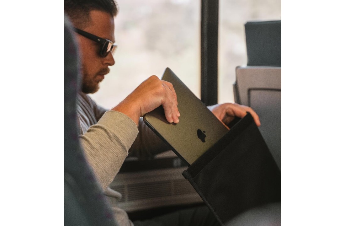 Utility Faraday 13" Laptop Sleeve Non-Window