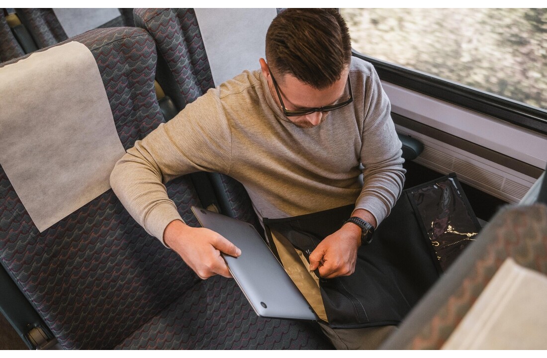 Utility Faraday 13" Laptop Sleeve Non-Window