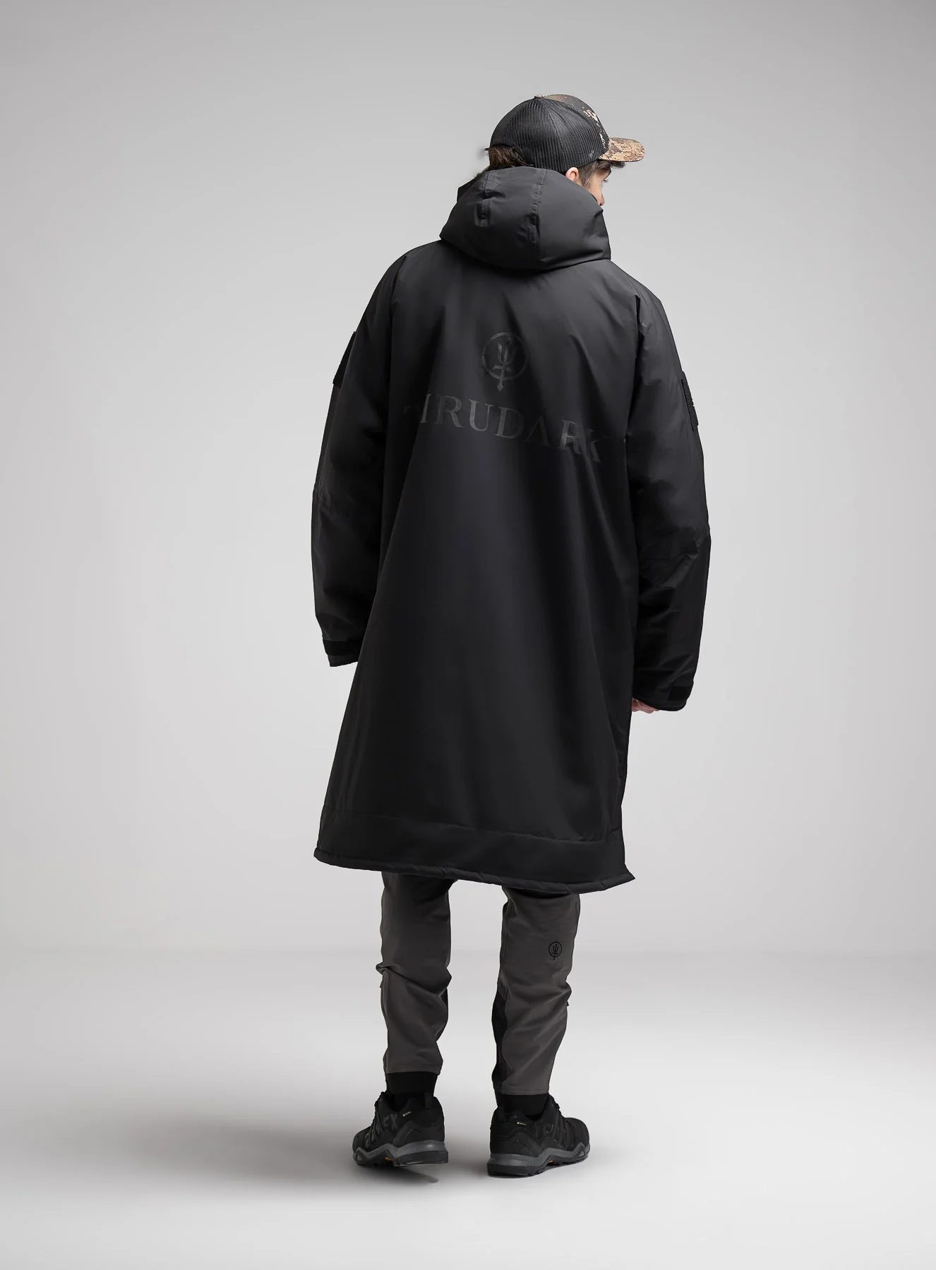 SHROUD Jacket Obsidian Black