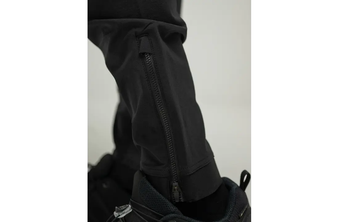 STRIKE Pants Obsidian Black