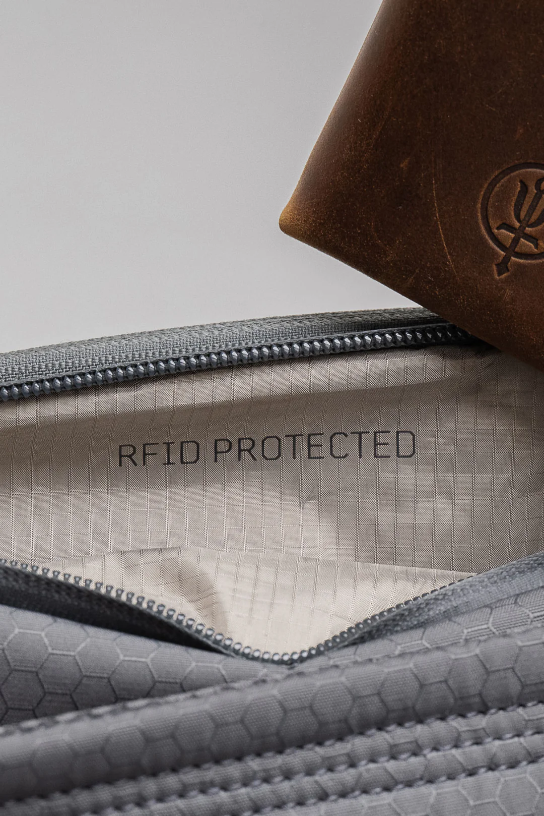 PHANTOM 25L Backpack Antimony Grey