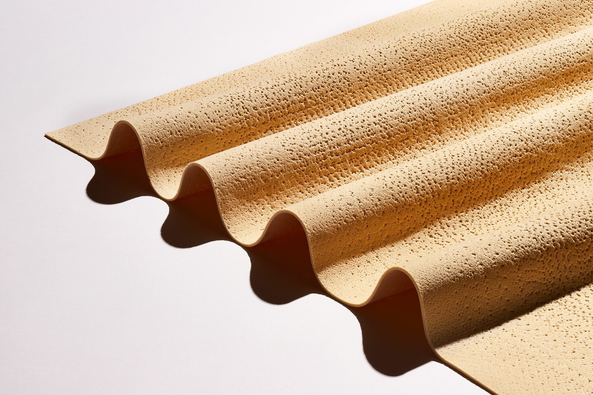 5520W - FrostTac ECW Mitten White