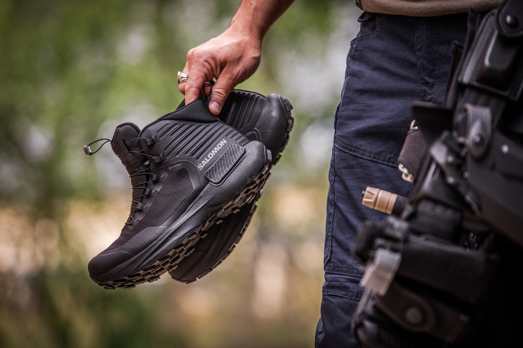 Genesis MID Forces Black