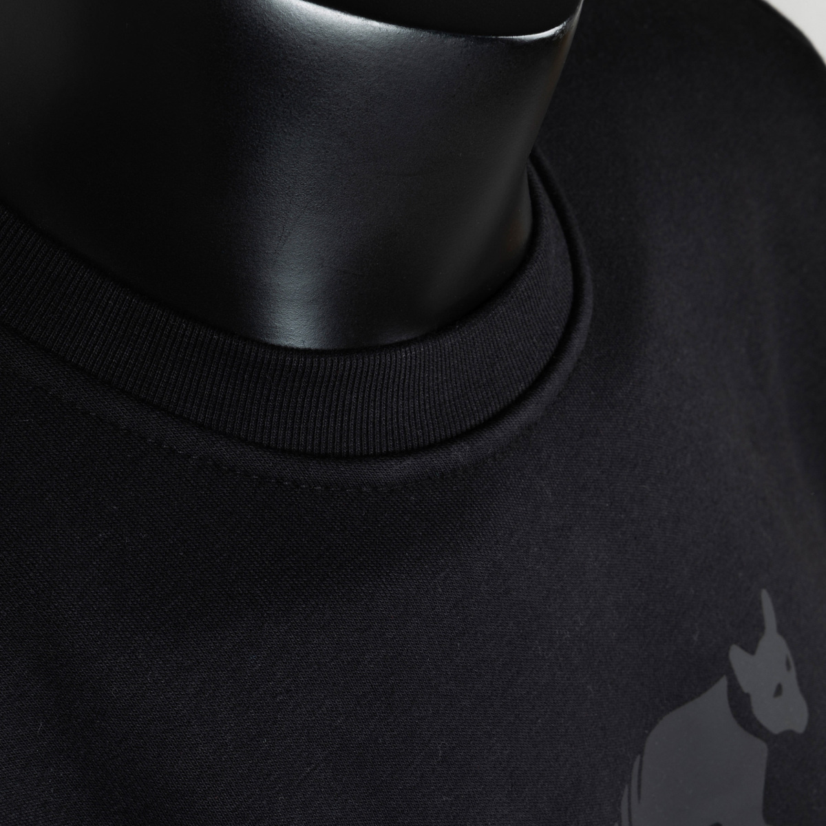 TT Logo Sweater Black