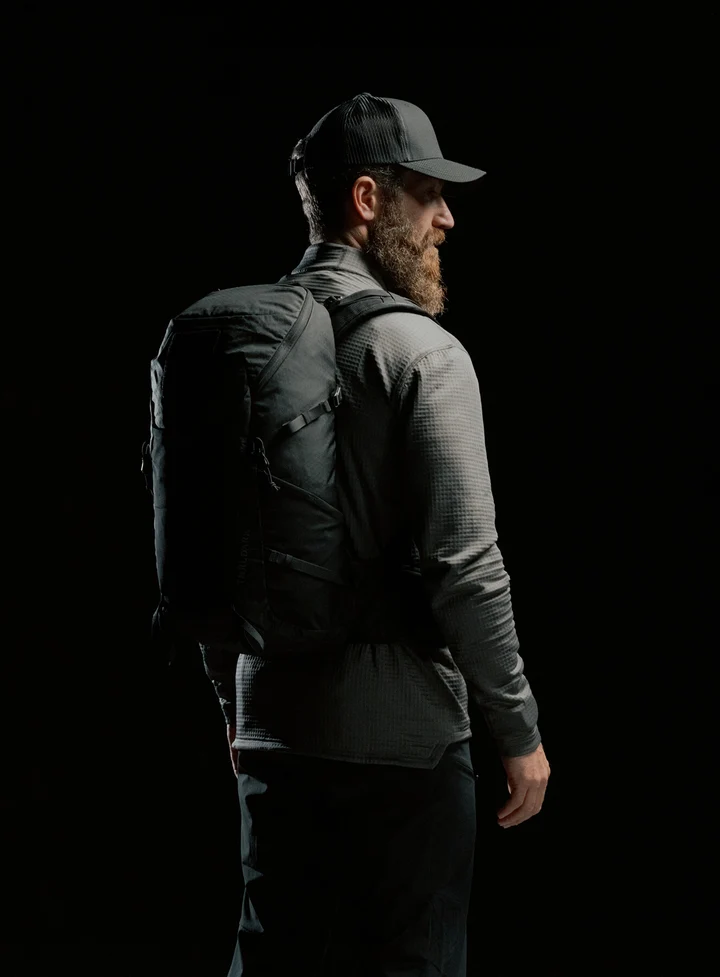 PINNACLE 28L Backpack Obsidian Black