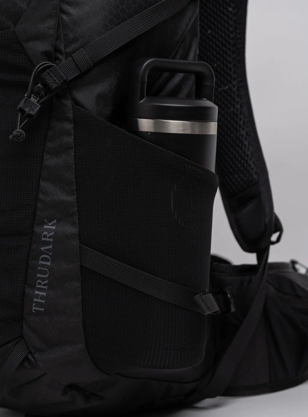 PINNACLE 28L Backpack Obsidian Black