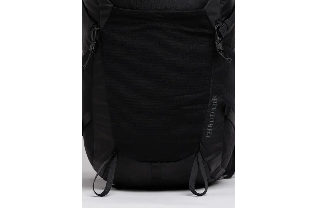 PINNACLE 28L Backpack Obsidian Black