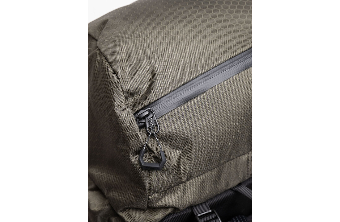 PINNACLE 42L Backpack Obsedian Black