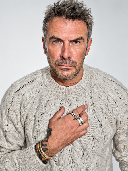 KNITWEAR