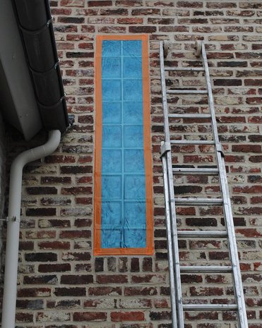 Zelfklevende beschermfolie voor ramen, deuren, en overige Zelfklevende beschermfolie voor ramen, deuren, en overige