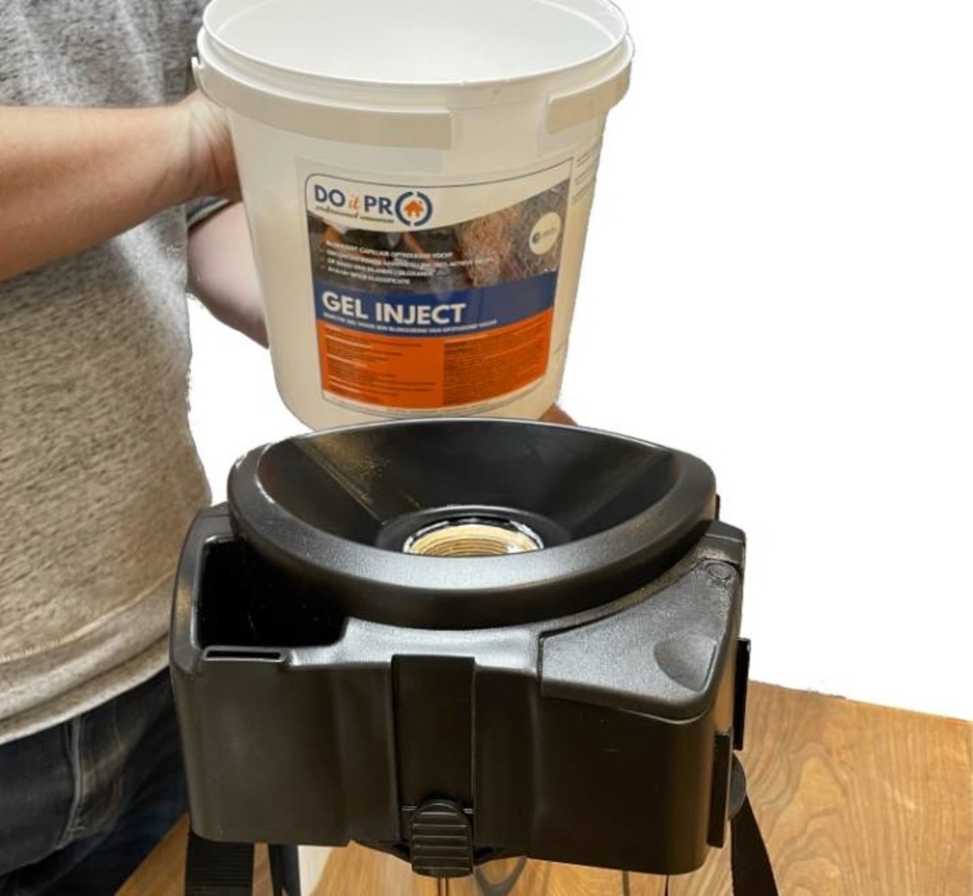 Pompe à pression d'injection + 5L GEL INJECT pour les travaux de grande envergure contre l'humidité ascensionnelle Pompe à pression d'injection + 5L GEL INJECT pour les travaux de grande envergure contre l'humidité ascensionnelle