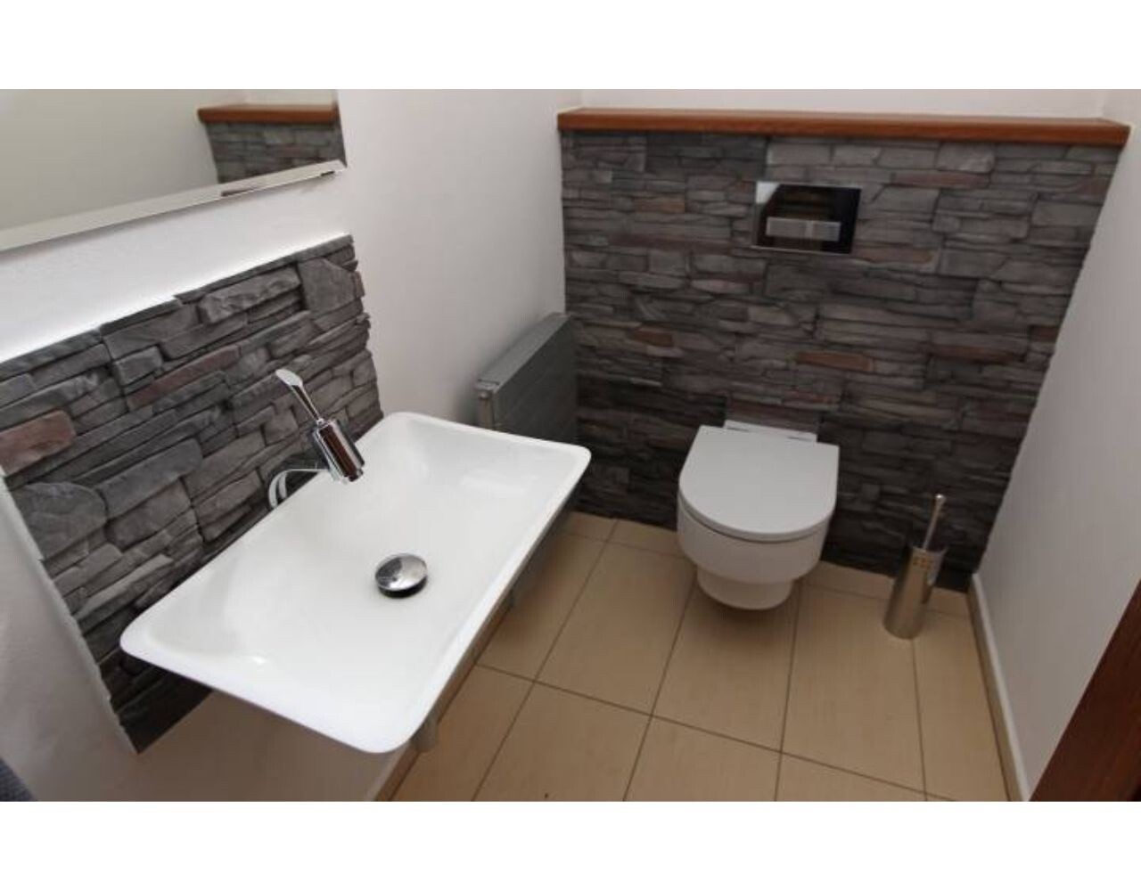 Wildstone Slanec - Steenstrips met rechthoekige gevijlde structuur Wildstone Slanec - Steenstrips met rechthoekige gevijlde structuur