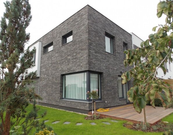 Wildstone Merock – Steenstrips met rechthoekige vormen en gelijke hoogte