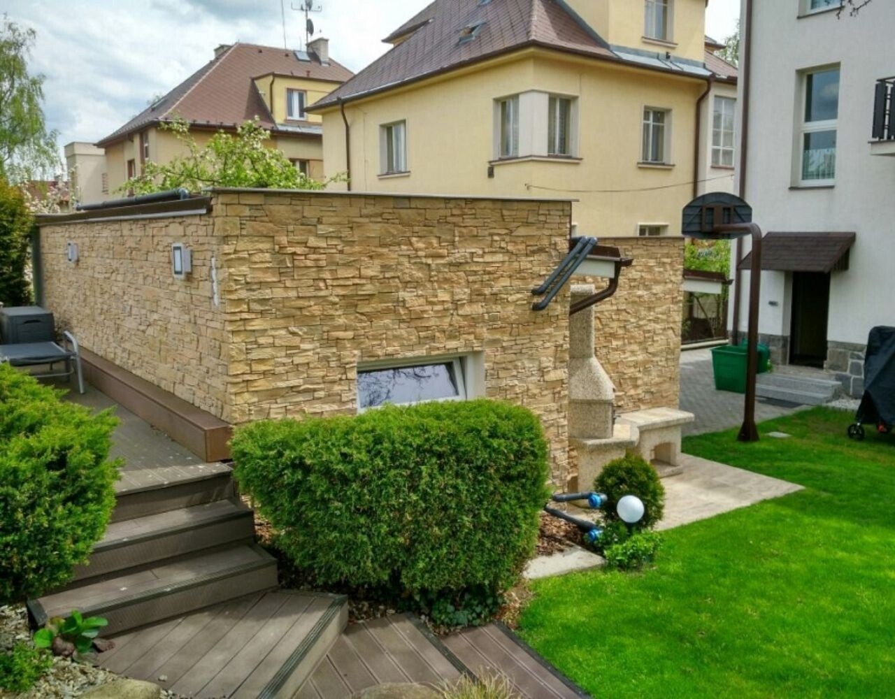 Wildstone Castelo – Plaquettes de parement à l’aspect pierre naturelle stratifiée Wildstone Castelo – Plaquettes de parement à l’aspect pierre naturelle stratifiée