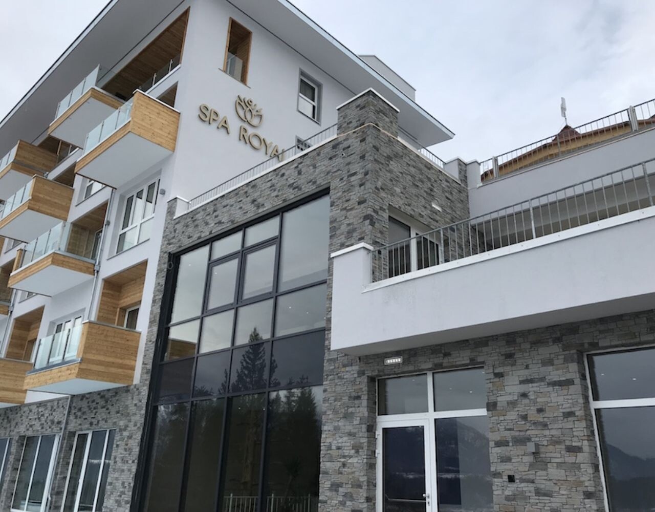 Wildstone Castelo – Plaquettes de parement à l’aspect pierre naturelle stratifiée Wildstone Castelo – Plaquettes de parement à l’aspect pierre naturelle stratifiée