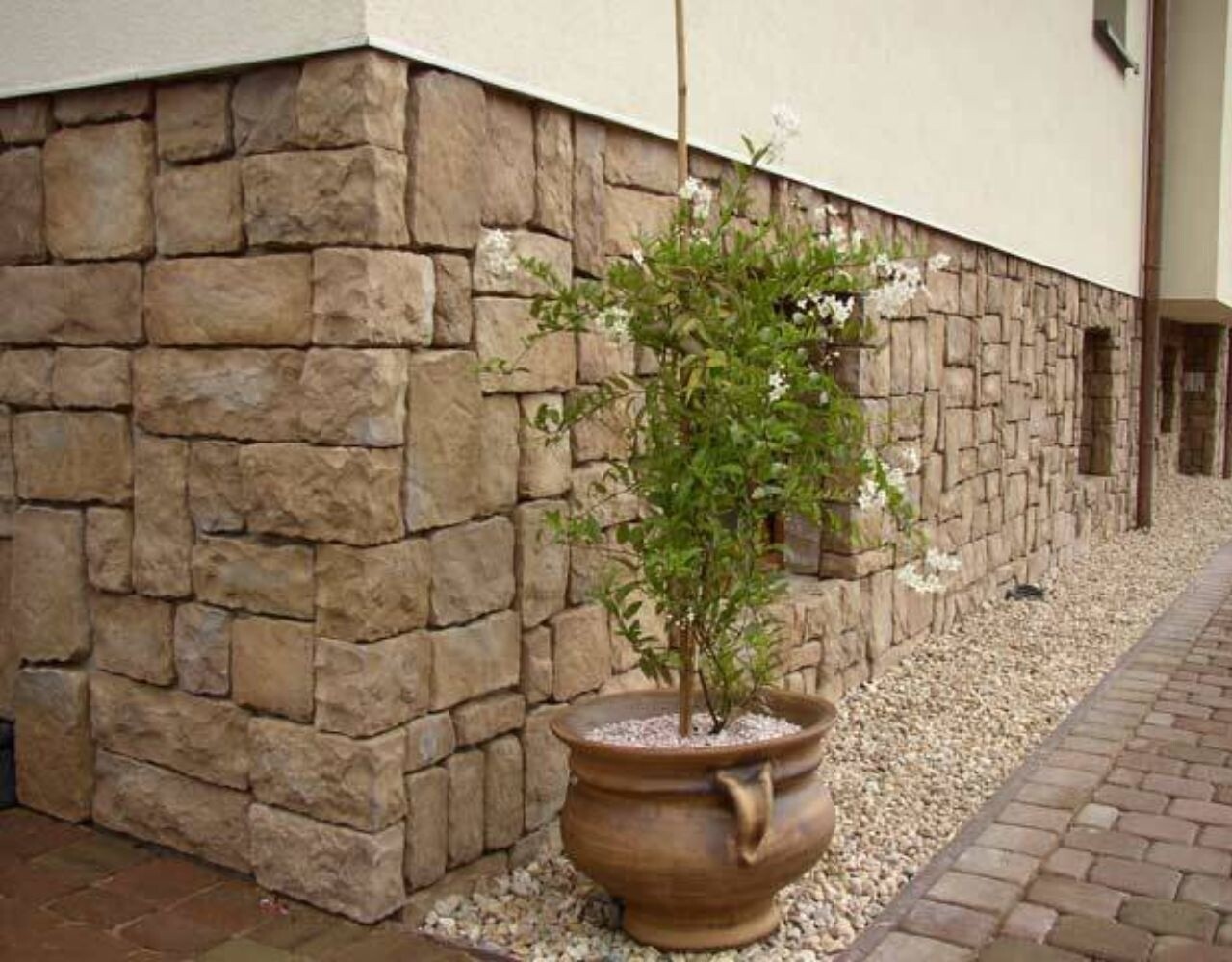 Wildstone Burgmauer – Plaquettes de parement au style authentique de mur de château Wildstone Burgmauer – Plaquettes de parement au style authentique de mur de château