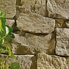 Biopietra Bergamo – Plaquettes de parement en pierre naturelle à la forme élégante et rectangulaire Biopietra Bergamo – Plaquettes de parement en pierre naturelle à la forme élégante et rectangulaire
