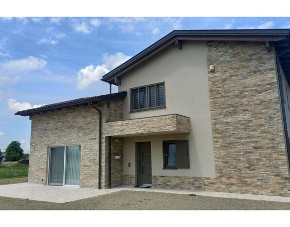 Biopietra Scaglia Marmolada – Plaquettes de parement en calcaire stratifié au look raffiné Biopietra Scaglia Marmolada – Plaquettes de parement en calcaire stratifié au look raffiné