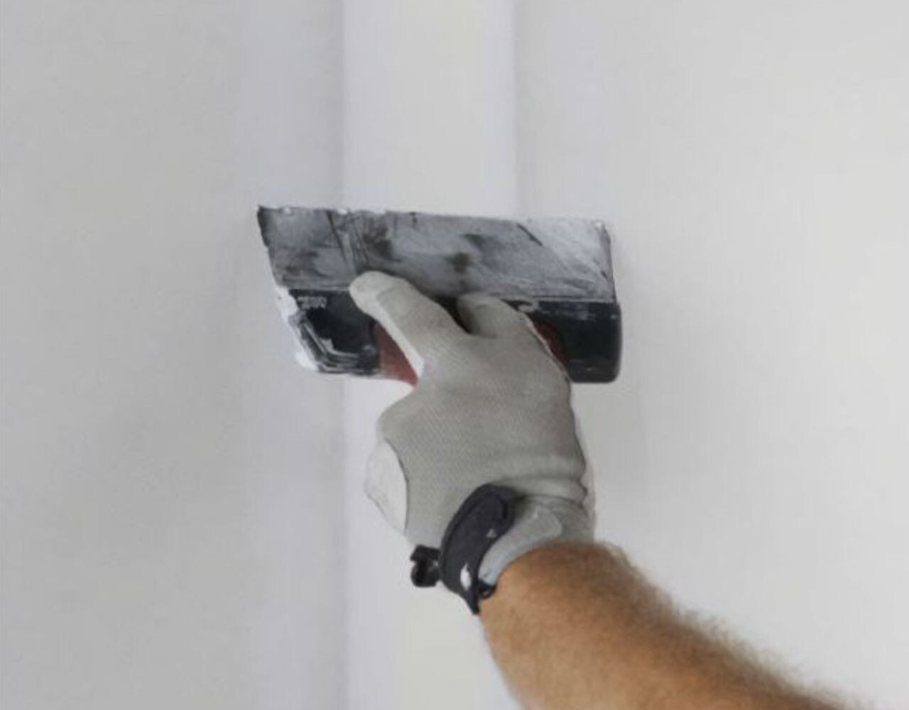 Dalapro Hand Filler 3 en 1 – Enduit de rebouchage et de finition tout-en-un pour usage intérieur Dalapro Hand Filler 3 en 1 – Enduit de rebouchage et de finition tout-en-un pour usage intérieur