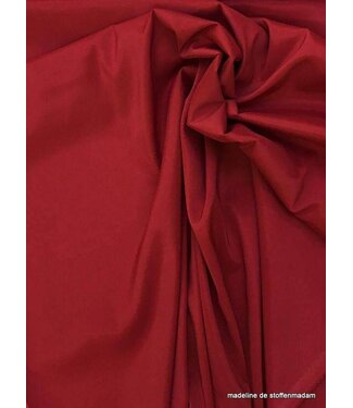 Venezia red stretch lining