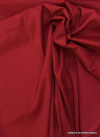 Venezia red stretch lining