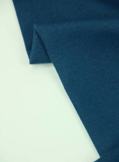 007-petrolblauwe jeans tricot