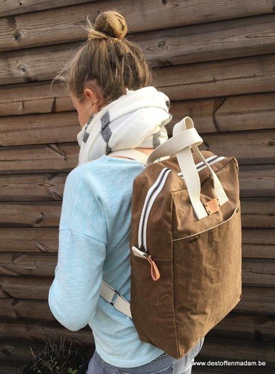 Making backpack love