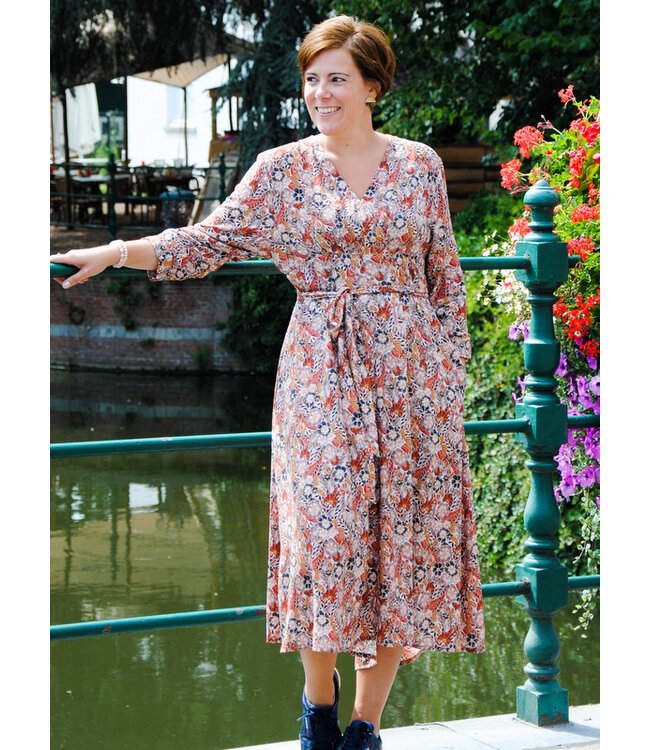 A shining Voque dress