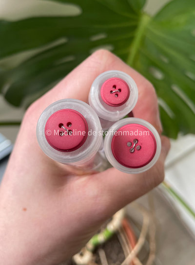 Prym marsala matt 15mm recycled button - four holes