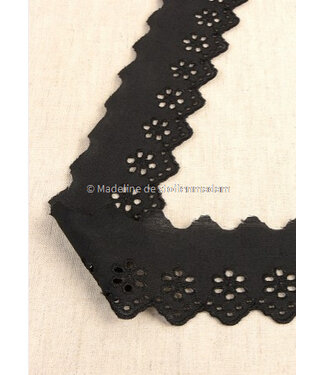 M. black - flower pattern embroidery 50 mm  - 1 row