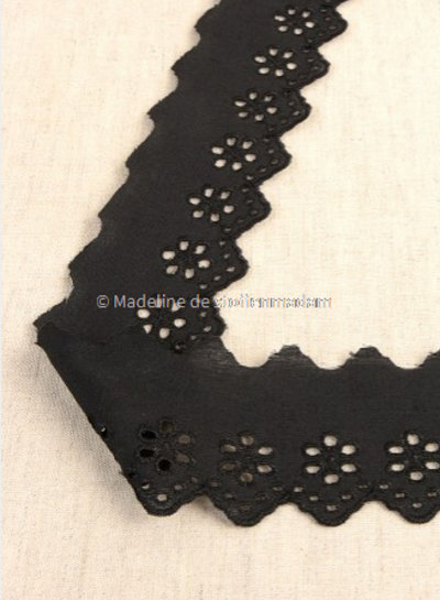 M. black - flower pattern embroidery 50 mm  - 1 row