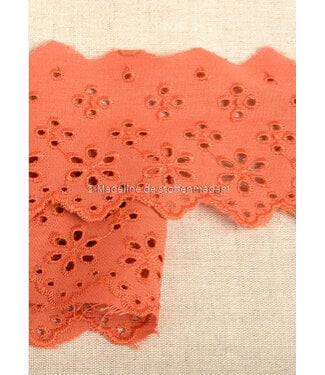 roest - broderie lint 63 mm - dubbele rij bloemetjes