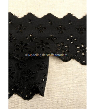 M. black - flower pattern embroidery 63 mm  - 2 rows