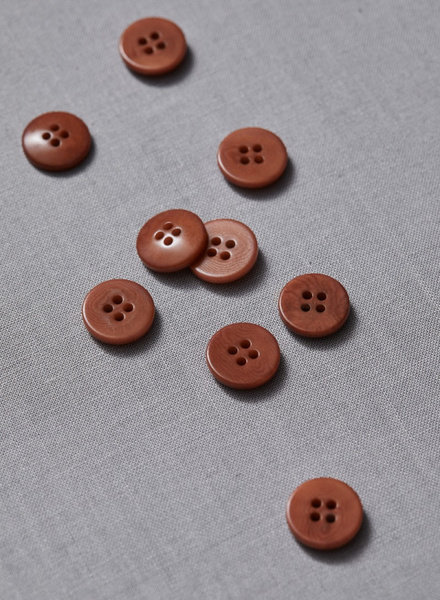 Meet Milk rust - plain corozo button - 15 mm