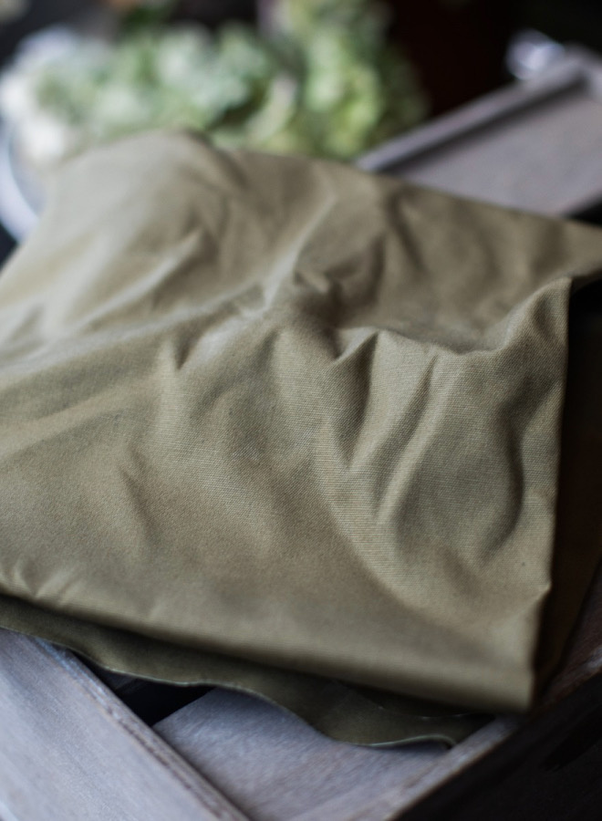 Dry waxed organic cotton khaki oilskin Madeline de stoffenmadam