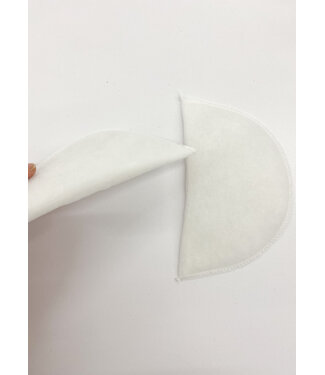 half moon schoulder pad with fibrefil - wit - by the pair